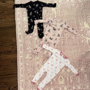 Kyte BABY Kids One Pieces Footies - Black, Pink, White